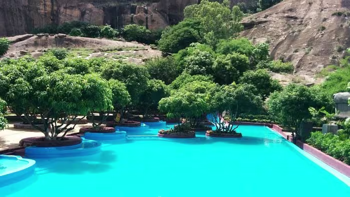 Large crowds enjoying day outings at Shilhaandara